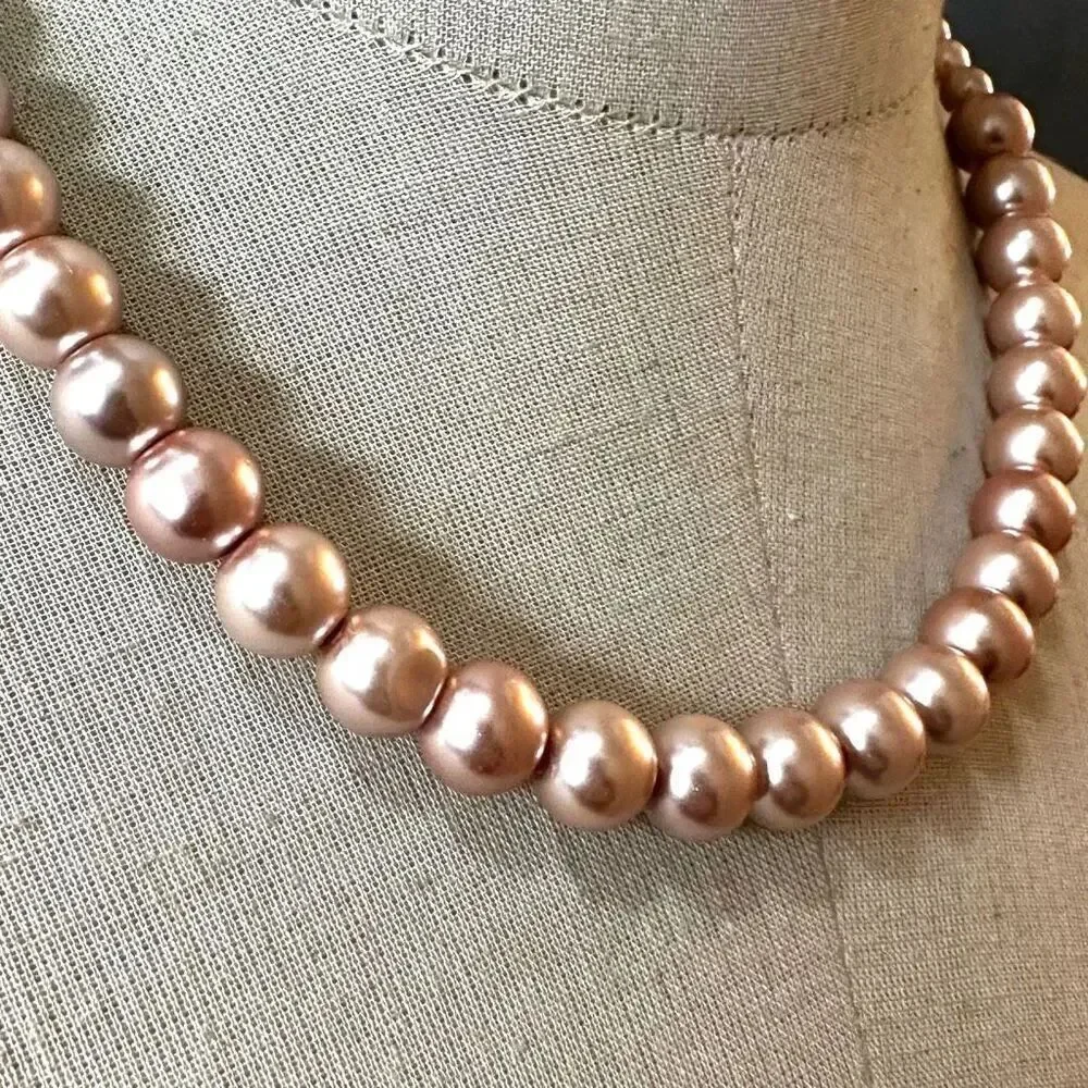 Pink pearl necklace